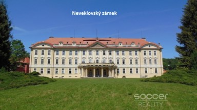 Pronájem pěkného bytu 2+kk 33 m2 + lodžie 3 m2 v centru Neveklova, okres Benešov.