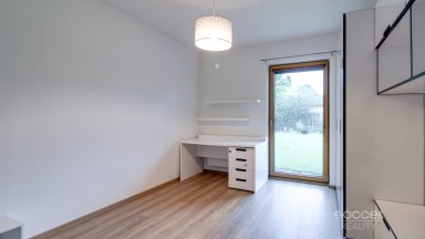 Pronájem moderního rodinného domu 4+kk se zahradou v Borku u Staré Boleslavi.