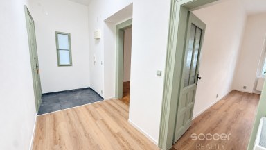Pronájem světlého, prostorného bytu 2+kk, 54m2 v Praze 3-Nitranská ul.
