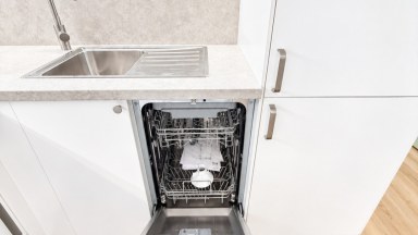 Pronájem světlého, prostorného bytu 2+kk, 54m2 v Praze 3-Nitranská ul.