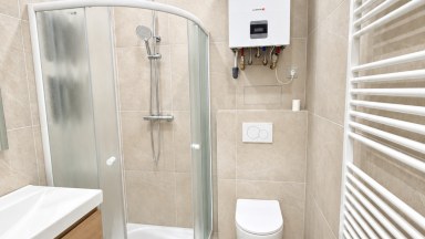 Pronájem světlého, prostorného bytu 2+kk, 54m2 v Praze 3-Nitranská ul.