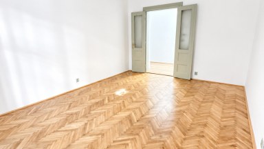 Pronájem světlého, prostorného bytu 2+kk, 54m2 v Praze 3-Nitranská ul.